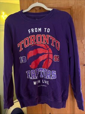 Toronto Raptors Purple  Sweatshirt - Basketball Graphic